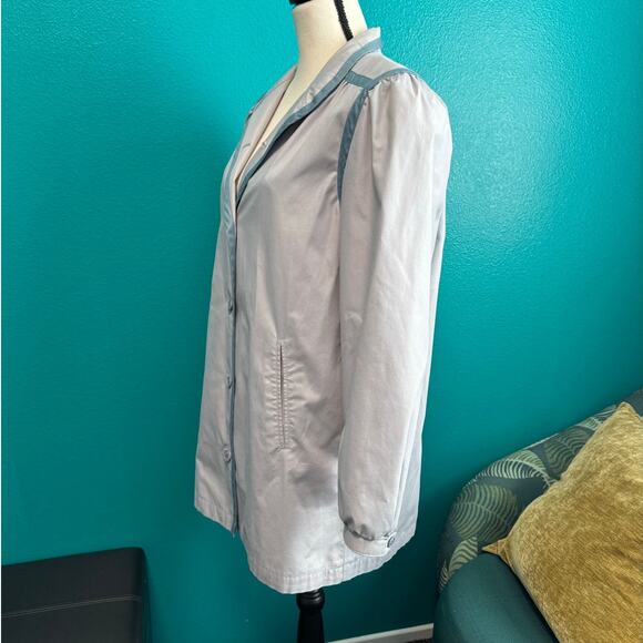 London Fog Vintage Gray Periwinkle Short Button Up Trench Coat Women's 12 - Picture 7 of 9